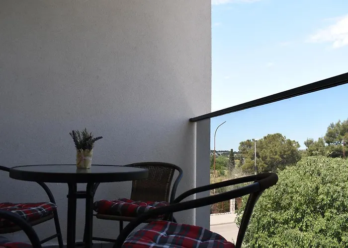 Apartament Rena Szybenik